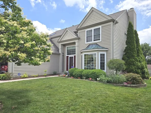 1825 Gleneagle Cir, Elgin, IL 60123