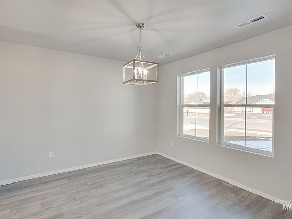 3rd image of 19596 Newell Way