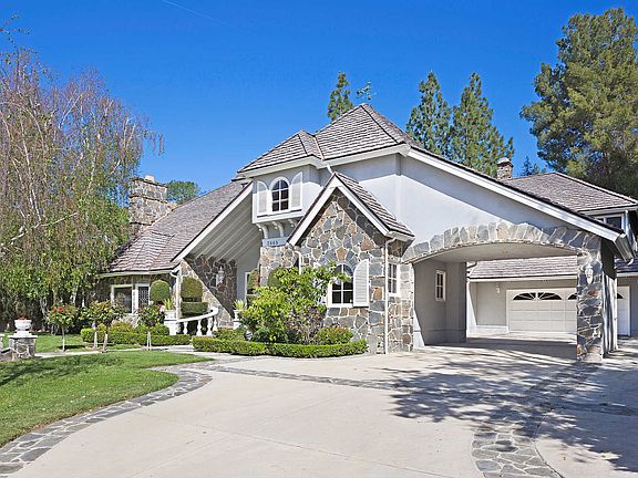 3rd image of 3868 Vanalden Ave