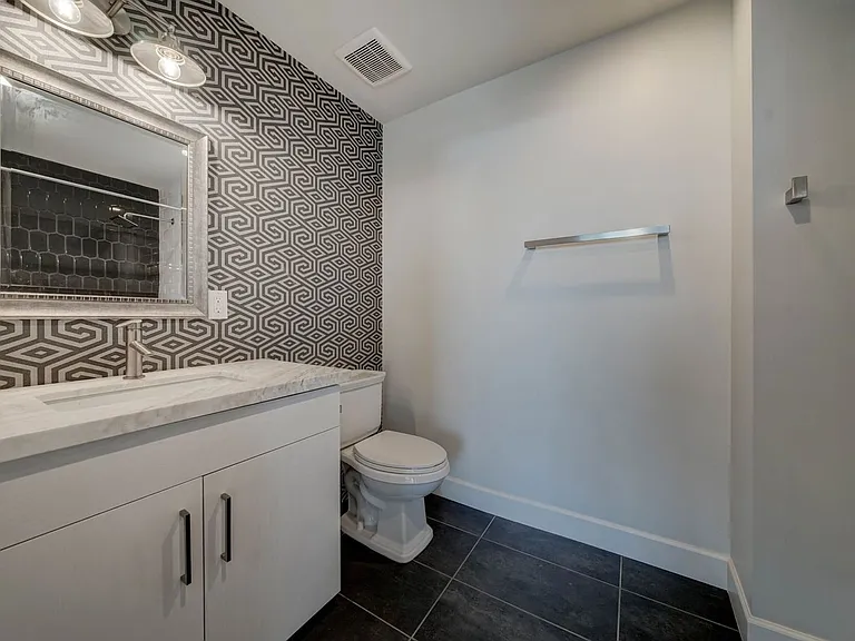 504 E Roosevelt St #1103 — Photo 18