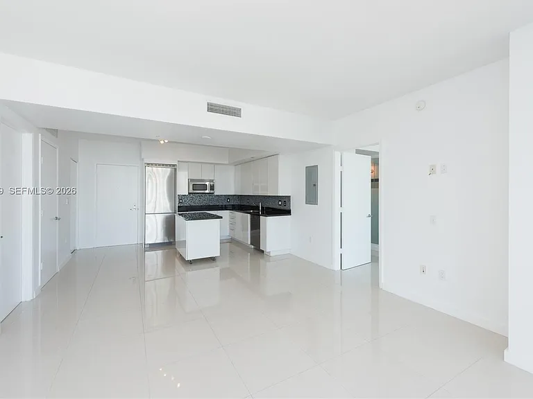 92 SW 3rd St #2812 — Photo 7
