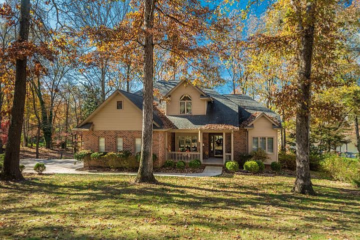 1st image of 1232 River Oaks Dr