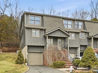 5 Mountain Ridge Rd #Uc1, Bloomingdale, NJ 07403