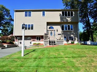 4 Livingston Dr, Peabody, MA 01960