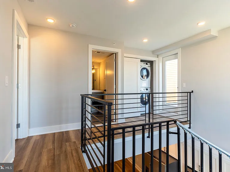 3965 Lancaster Ave #303 — Photo 13