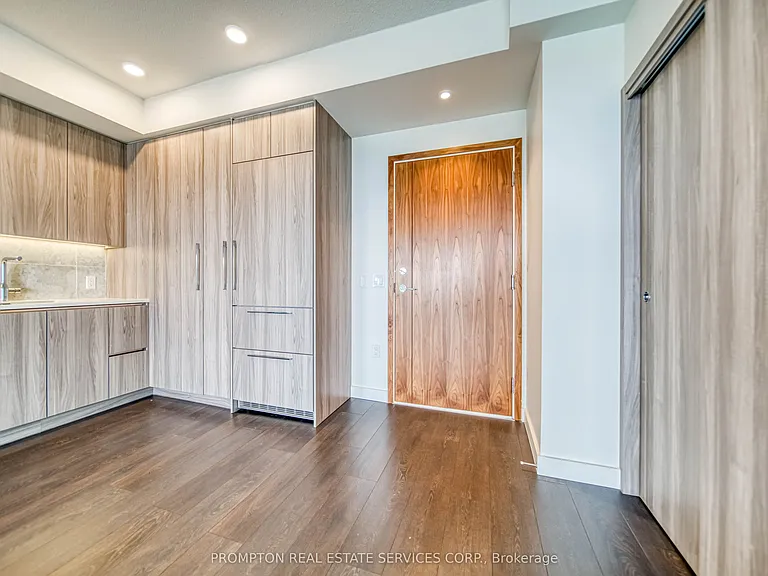 85 McMahon Dr #3108 — Photo 4