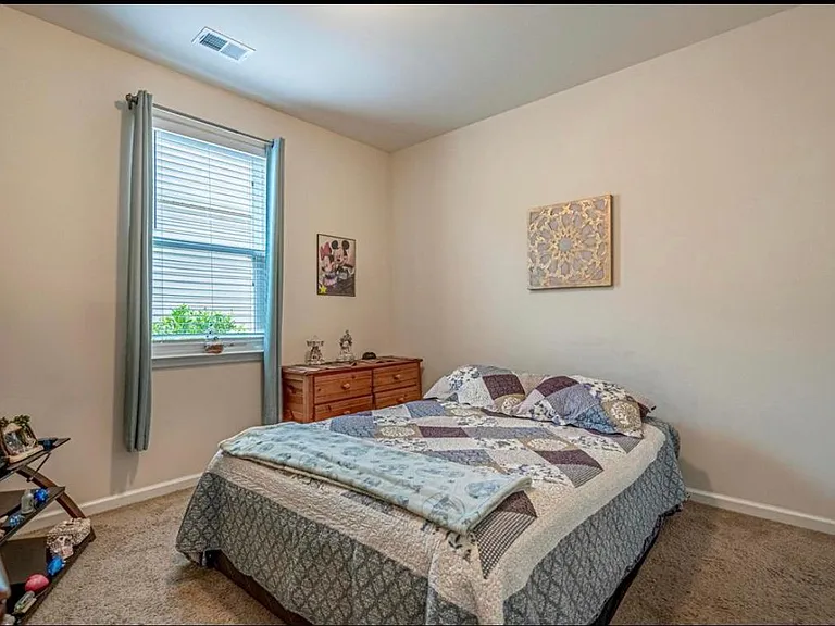 567 Hay Hill Ln — Photo 16