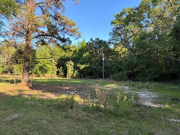 3rd image of 612 Edwin Reynolds Rd