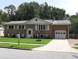 Home for Sale in Clinton, Maryland $279,900