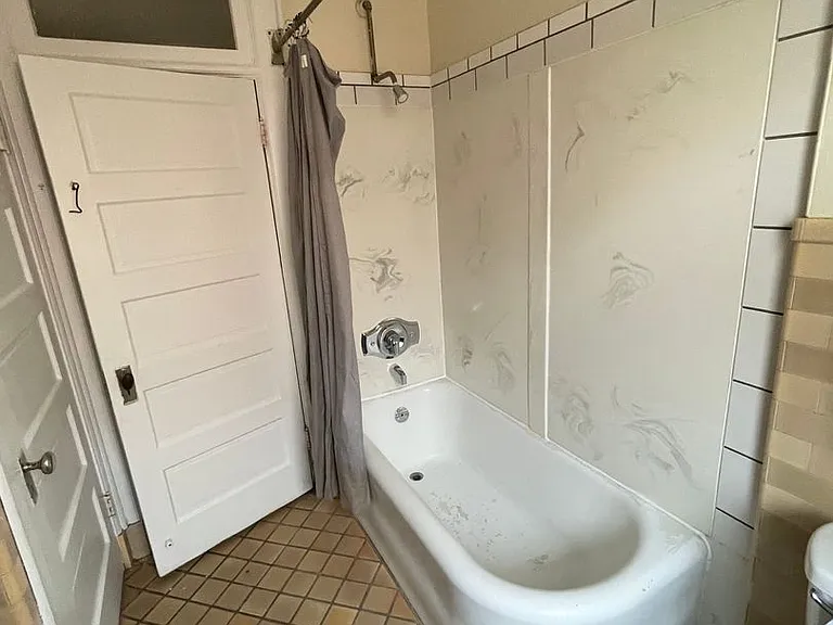 149 E 13th Ave — Photo 8