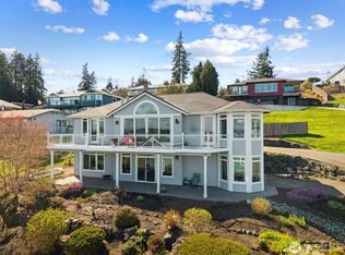 7754 E Spruce St, Pt Orchard, WA