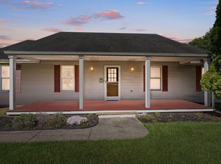 1720 Bragden Dr, Temperance, MI 48182