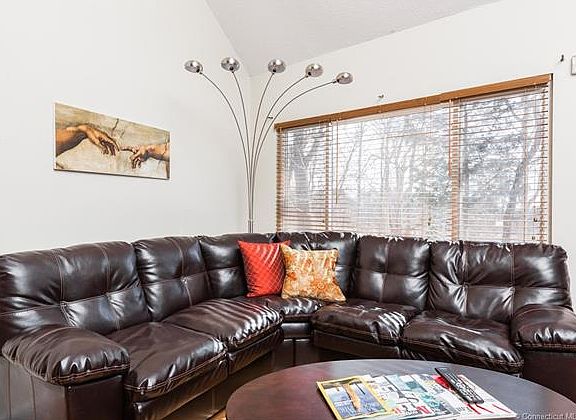 2nd image of 42 Pineview Dr