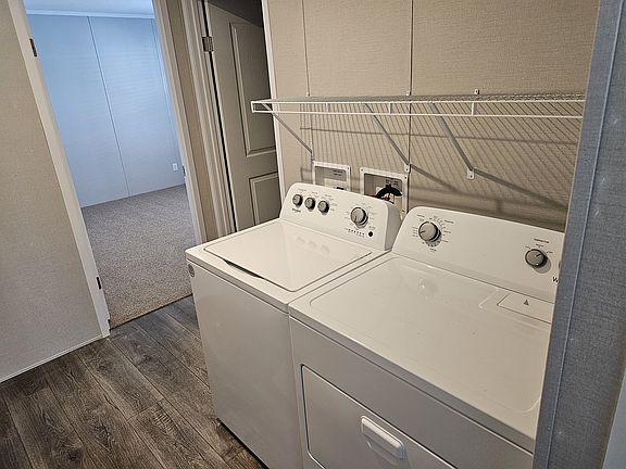 5th image of 2316 Dogwood St #27