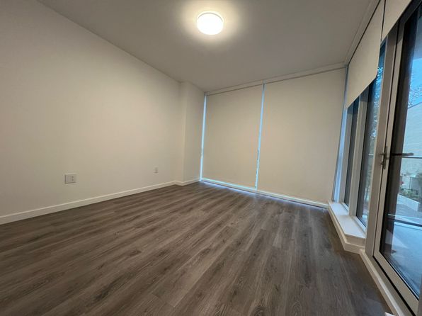 1 bedroom rental in Surrey — photo 12