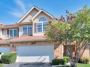 1043 N Jamey Ln, Addison, IL 60101