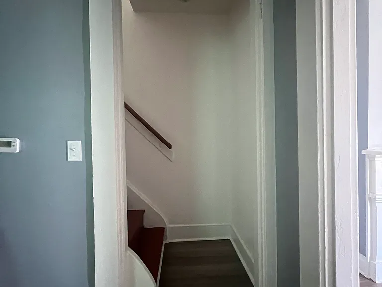 19 Potomac St — Photo 4