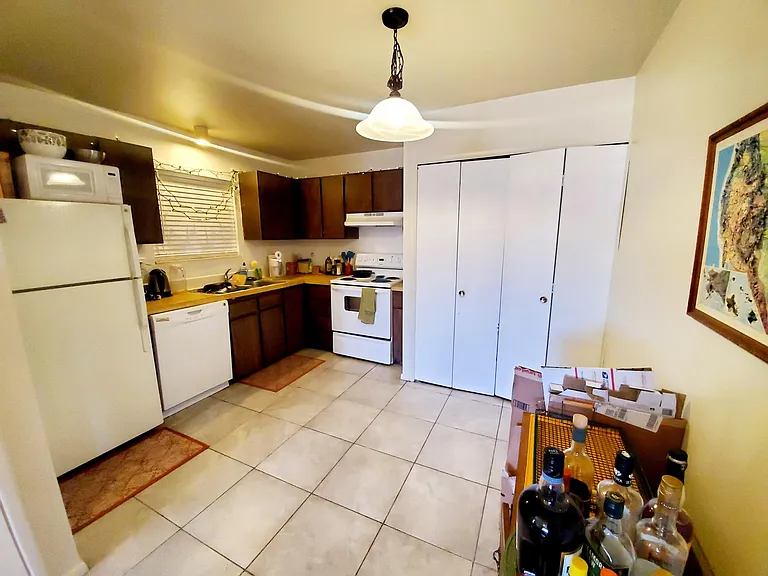 1734 Azalea Dr #6 — Photo 3