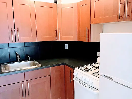 Rented by Voro, LLC | media 21