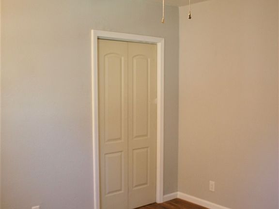 4th image of 204 Greenwood St
