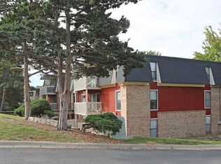 5106 Foxridge Dr APT 3A, Mission, KS 66202