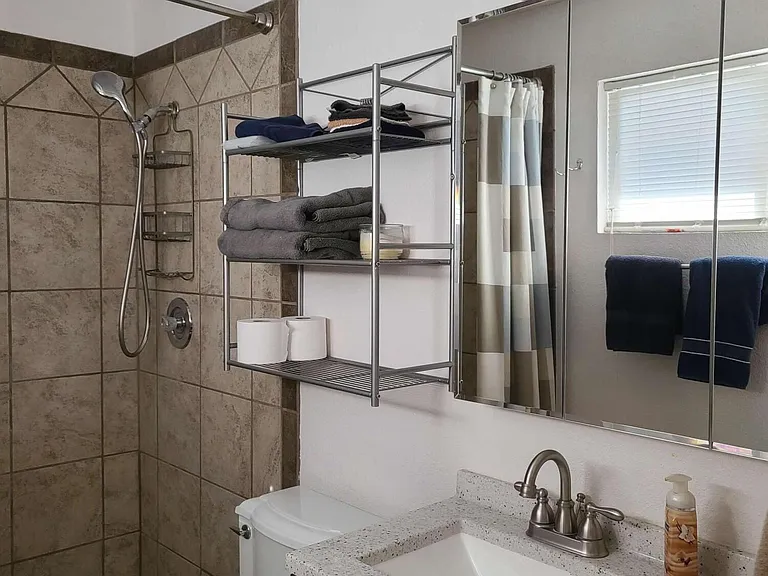 415 Corvair Dr — Photo 32