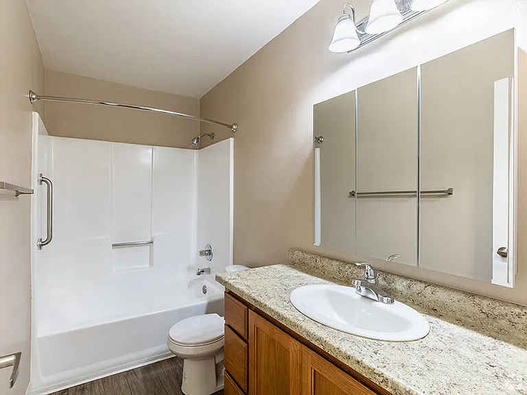 Peachwood Apartments — Photo 11
