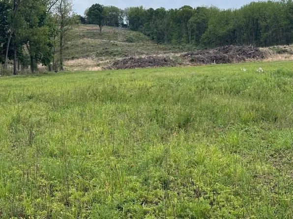 1040 Cider Press Rd, Chambersburg, PA 17202
