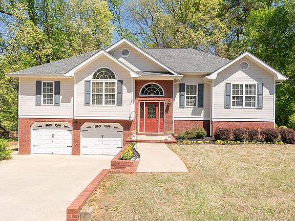 3rd image of 148 Merry Wood Dr