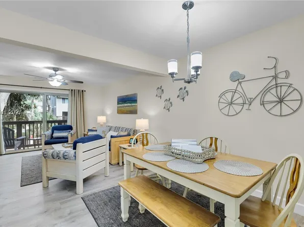 1 Tanglewood Dr APT 404, Hilton Head Island, SC 29928