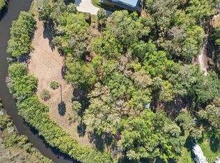 1465 S Surf Loop, Crystal River, FL 34429