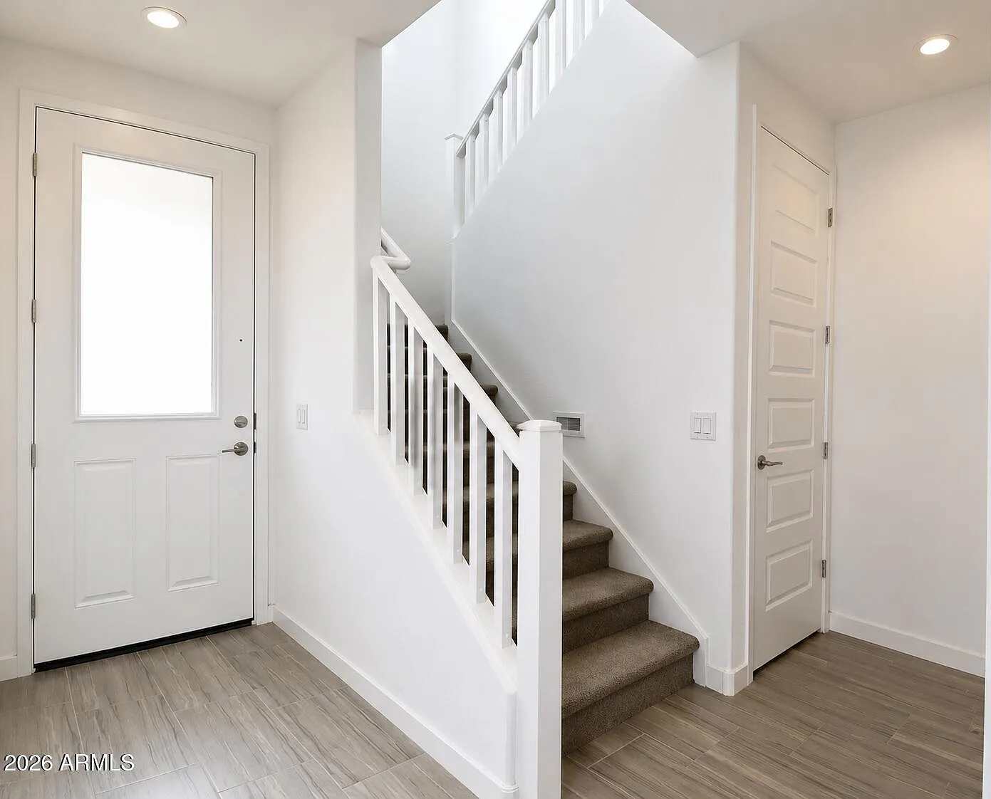 3 bed, 2.0 bath, 1310 sqft, $2,200 — Photo 2