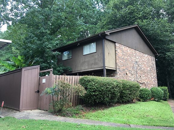 2nd image of 689 Garden Walk Dr