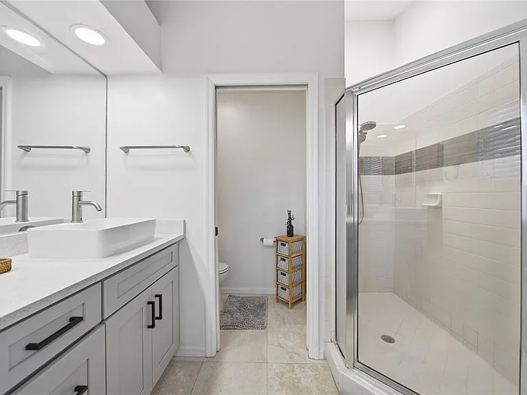 17633 Esprit Dr — Photo 14