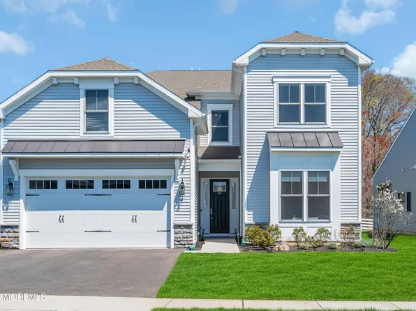22 Sanctuary Lane, Farmingdale, NJ 07727