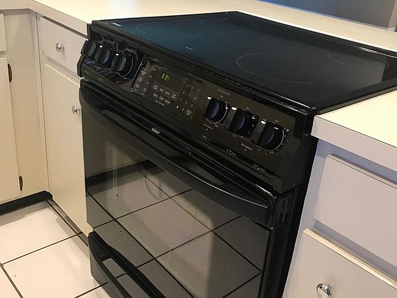 Kenmore Elite Convection Oven with 5 Burner Cooktop