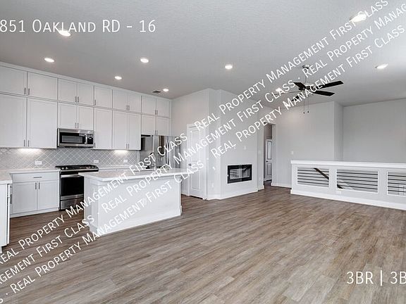 4th image of 8851 Oakland Rd Building 16