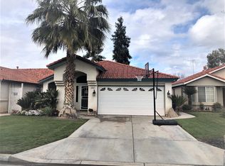 5682 W Sample Ave, Fresno, CA 93722