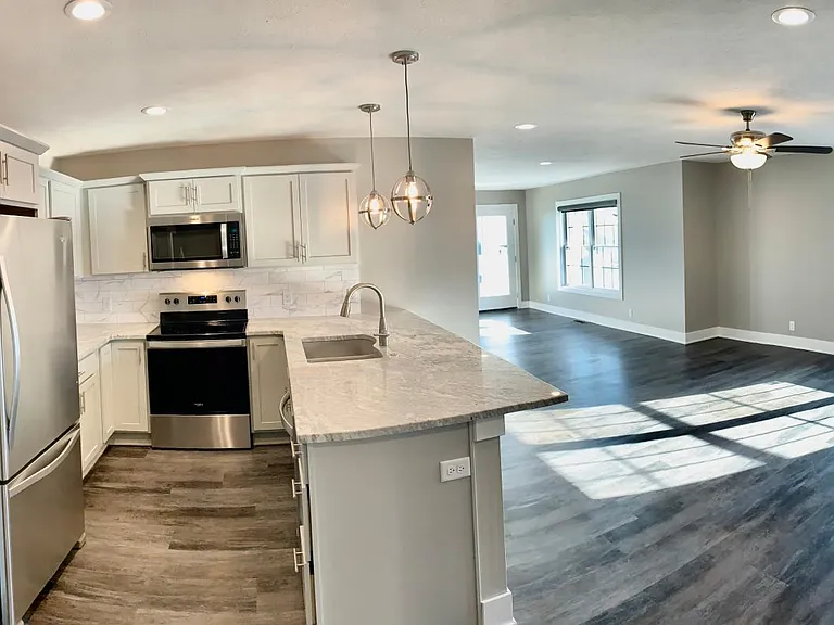 7223 Kentwell Ln #B — Photo 38