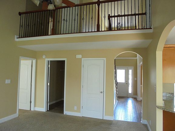 3rd image of 2881 Brewster Dr