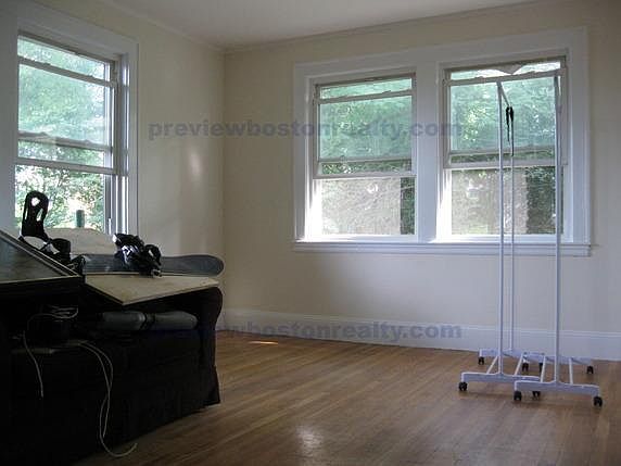 2nd image of 92 Algonquin Rd #91