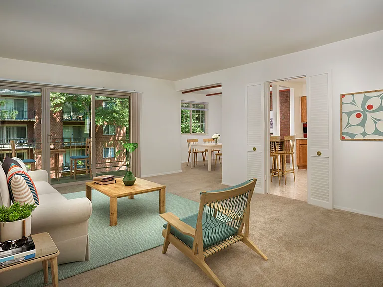 Whitehall Square Apartments — Photo 1