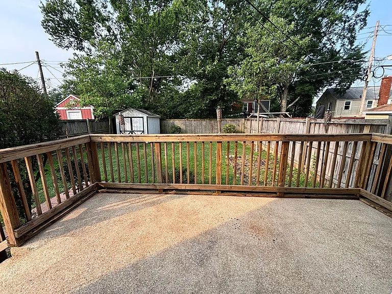 2705 Fort Dr — Photo 24