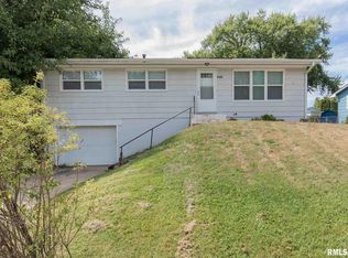 8116 9th St W, Rock Island, IL