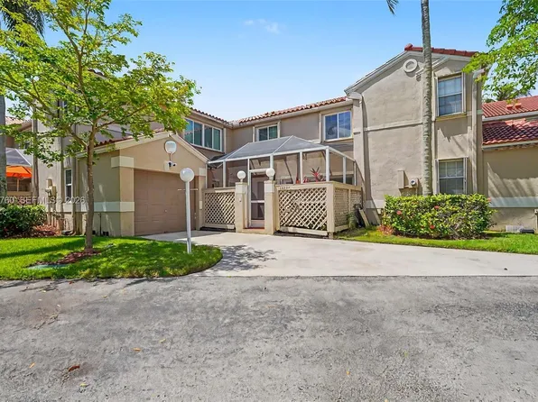 10994 Neptune Dr, Cooper City, FL 33026