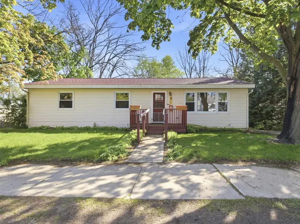 17 S Willard St, New Buffalo, MI 49117