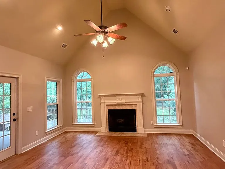 254 Southfield Ct — Photo 10