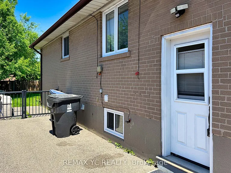 34 Tulane Cres #BASEMENT — Photo 4