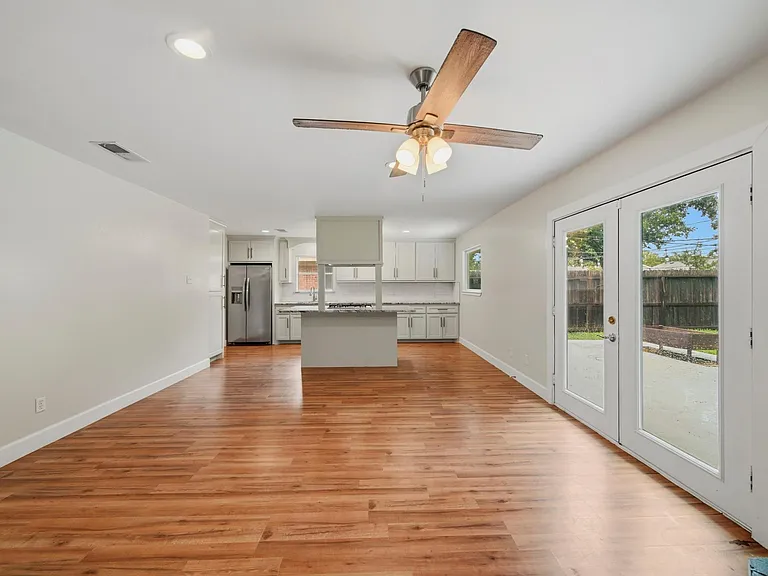 10658 Northbrook Dr — Photo 8