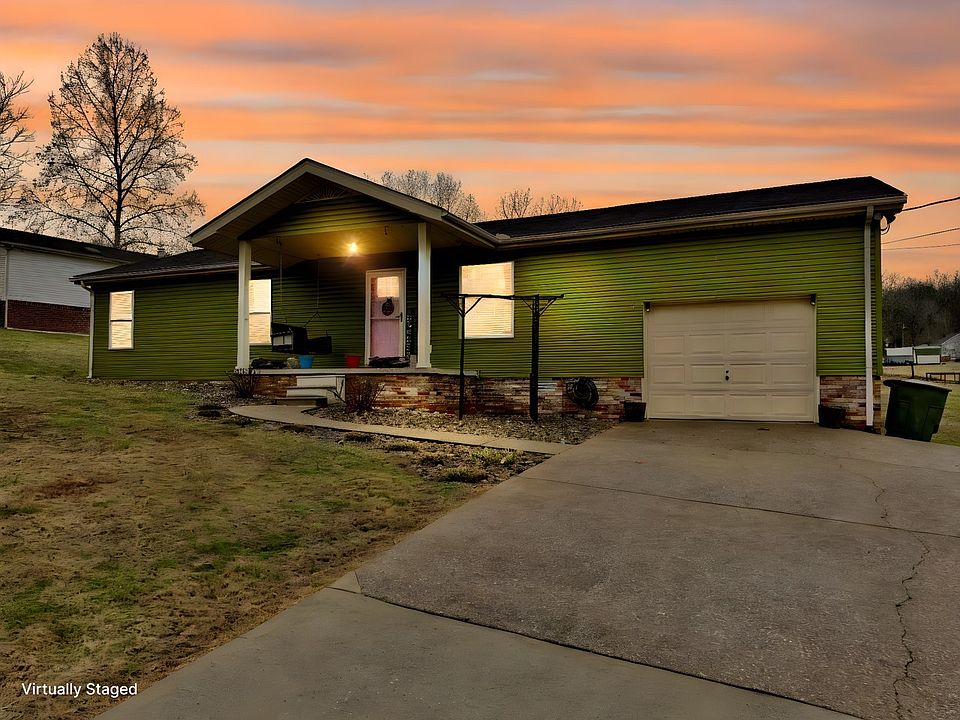 1st image of 144 Hatton Dr